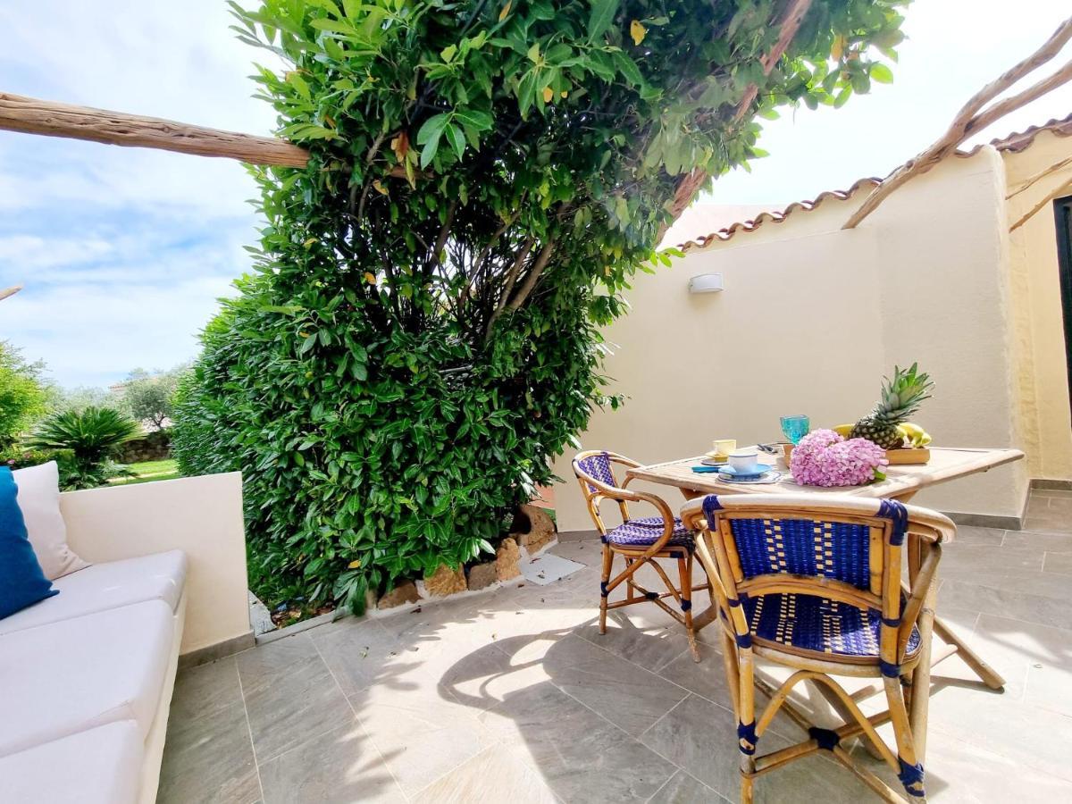 Ferienwohnung Stazzo San Teodoro Il Ginepro Piscina Condivisa Exterior foto