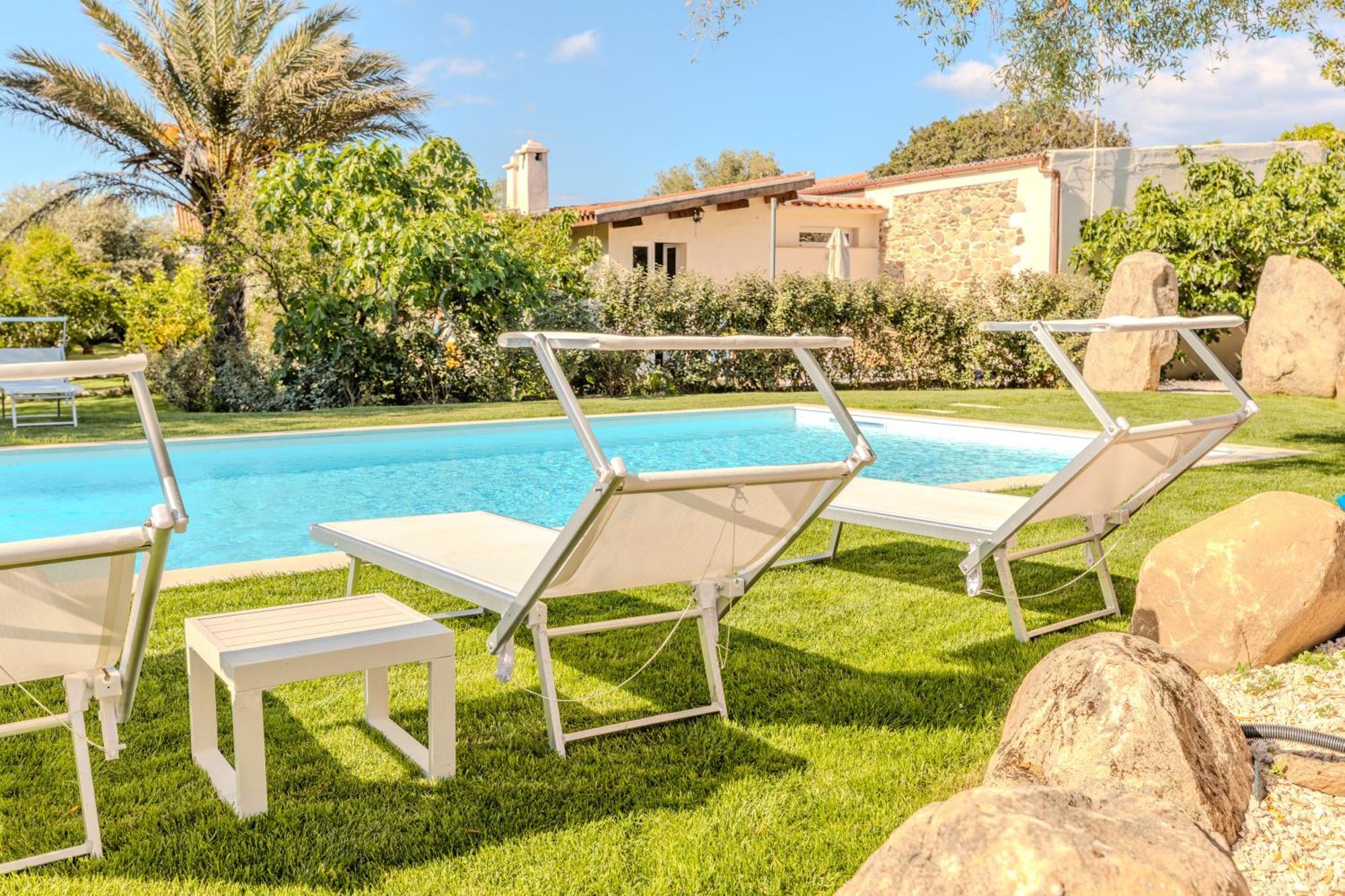 Ferienwohnung Stazzo San Teodoro Il Ginepro Piscina Condivisa Exterior foto